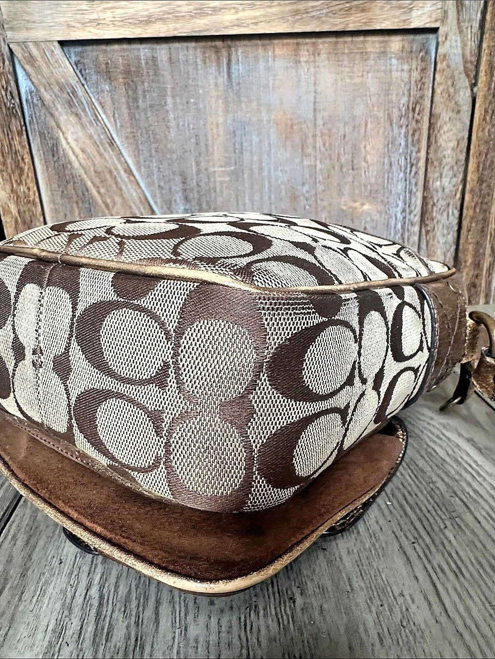 Coach Vintage Special Edition 2004 Legacy Leather & Suede  Crossbody Bag - Picture 9 of 16